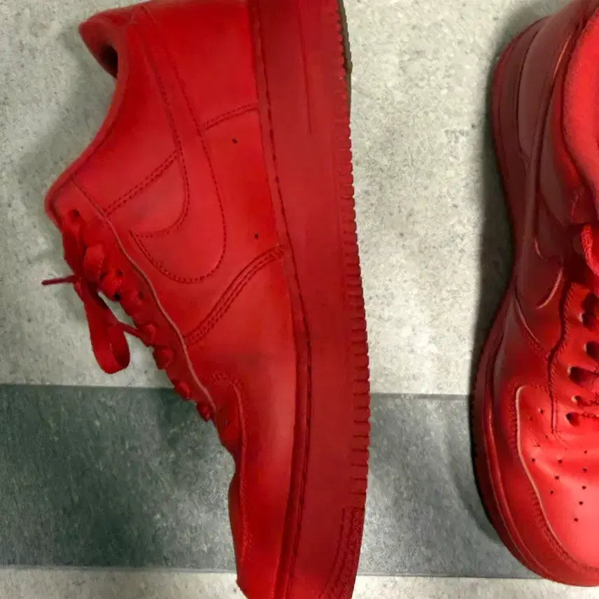 [BUNJANG] Nike Air Force Triple Red Sneakers / 나이키 에어포스 트리플레드 285사이즈