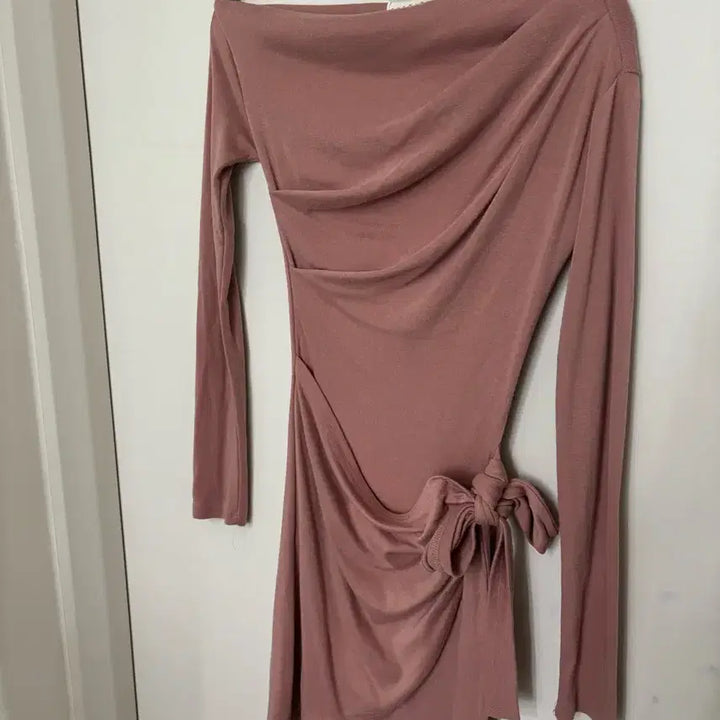 [BUNJANG] Pink Off-Shoulder Wrap Mini Dress / 핑크 오프숄더 랩 미니 원피스