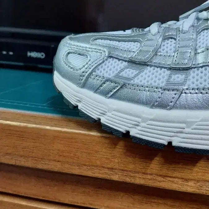[BUNJANG] Nike P-6000 Metallic Silver Sneakers / 나이키 P-6000 정품. 240