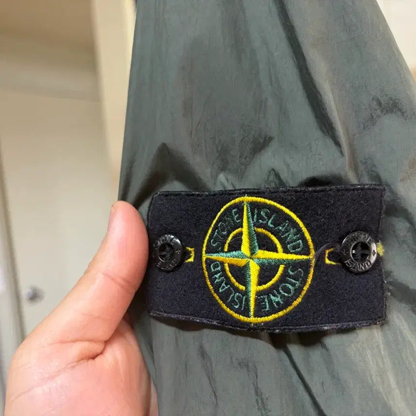[BUNJANG] Stone Island Crinkle Reps 25SS Windbreaker Jacket / 스톤아일랜드 크링클랩스 25ss 바람막이 100 L