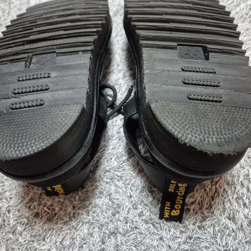 [BUNJANG] Dr. Martens Natilla Sandals UK4 / 닥터마틴 나틸라 샌들 UK4