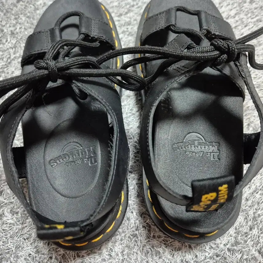[BUNJANG] Dr. Martens Natilla Sandals UK4 / 닥터마틴 나틸라 샌들 UK4
