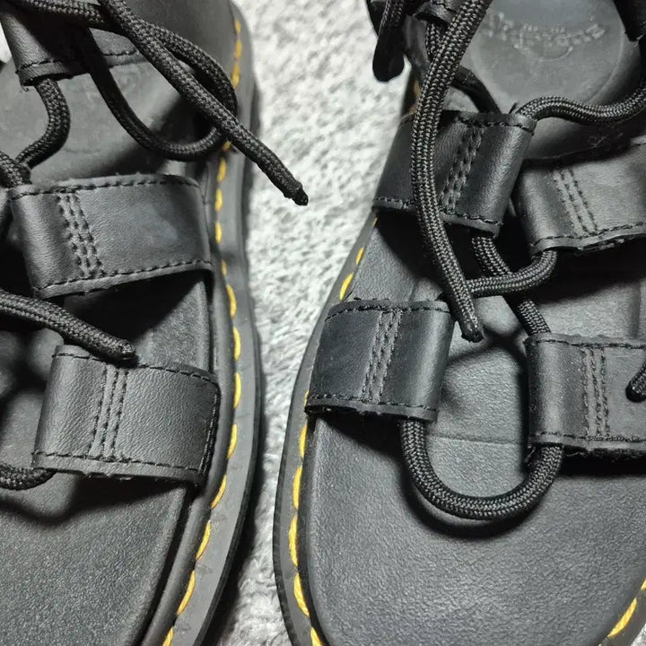 [BUNJANG] Dr. Martens Natilla Sandals UK4 / 닥터마틴 나틸라 샌들 UK4