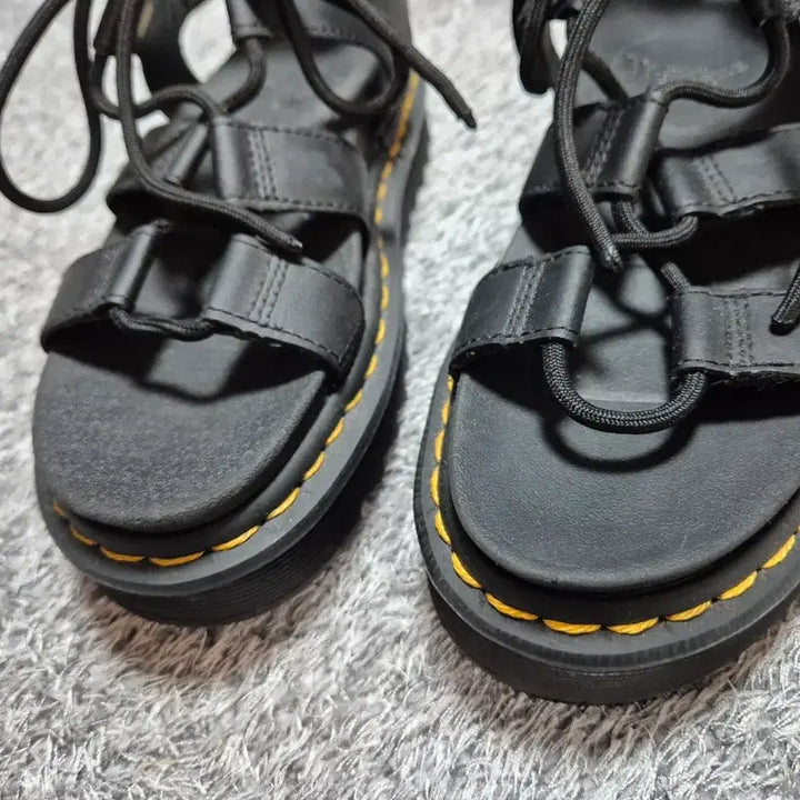 [BUNJANG] Dr. Martens Natilla Sandals UK4 / 닥터마틴 나틸라 샌들 UK4