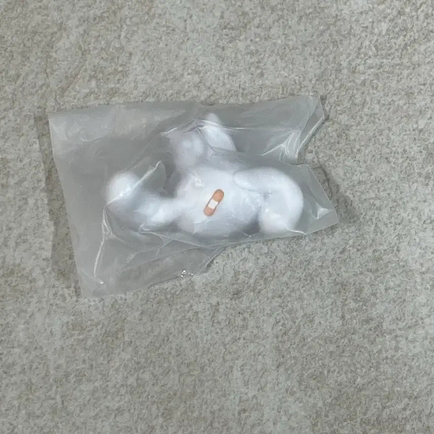 [BUNJANG] Sanrio Cinnamoroll Figure / 산리오 꽈당 반창고 시나모롤 가챠 피규어 판매합니다.