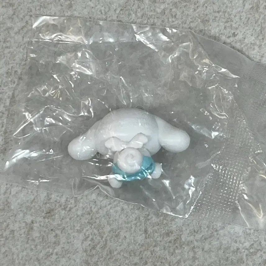 [BUNJANG] Sanrio Characters Cinnamoroll Hugcot Figure / 산리오 캐릭터즈 허그코트 시나모롤 가챠 피규어 판매합니다.