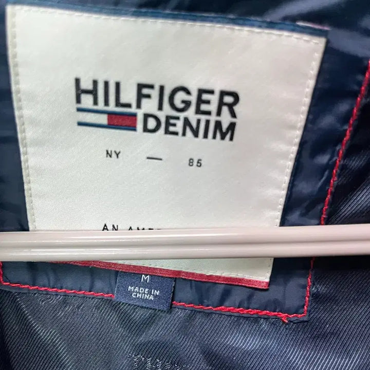 [BUNJANG] Tommy Hilfiger Women's Navy Padded Jacket / 패딩 타미힐피거