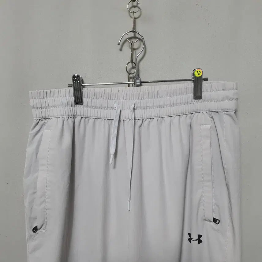 [BUNJANG] Under Armour Men's Spring/Summer Woven Warm-Up Training Pants M / N12 언더아머 남성 춘하 우븐 웜업 트레이닝 바지 M 20년식