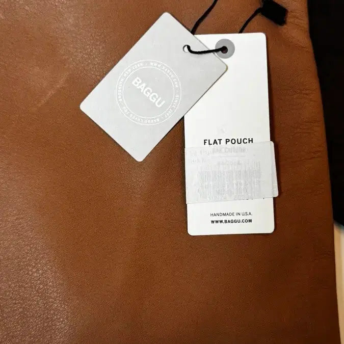 [BUNJANG] BAGGU Leather Pouch Clutch Camel Brown / BAGGU 바쿠 - 가죽 파우치 클러치 카멜 브라운