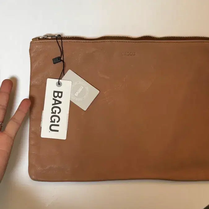 [BUNJANG] BAGGU Leather Pouch Clutch Camel Brown / BAGGU 바쿠 - 가죽 파우치 클러치 카멜 브라운