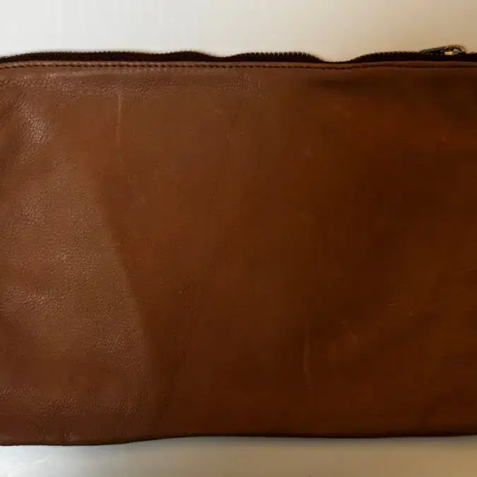 [BUNJANG] BAGGU Leather Pouch Clutch Camel Brown / BAGGU 바쿠 - 가죽 파우치 클러치 카멜 브라운