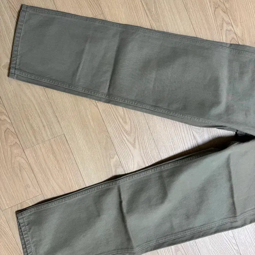 [BUNJANG] Uniqlo U Regular Fit Jeans Khaki / 유니클로U 레귤러핏진 카키색