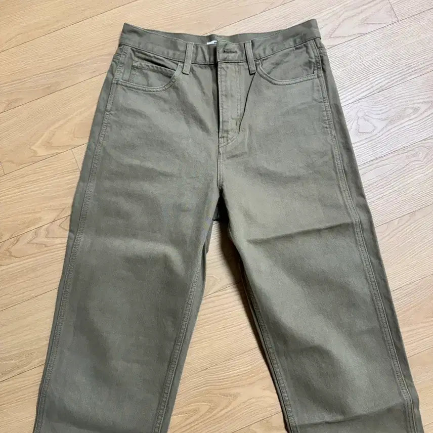[BUNJANG] Uniqlo U Regular Fit Jeans Khaki / 유니클로U 레귤러핏진 카키색