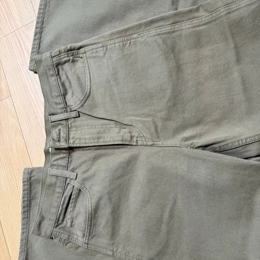 [BUNJANG] Uniqlo U Regular Fit Jeans Khaki / 유니클로U 레귤러핏진 카키색