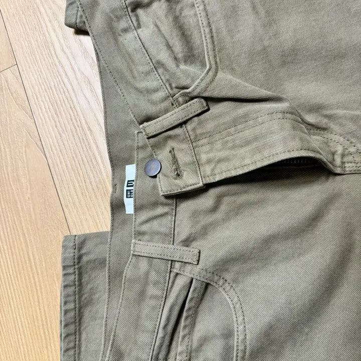 [BUNJANG] Uniqlo U Regular Fit Jeans Khaki / 유니클로U 레귤러핏진 카키색