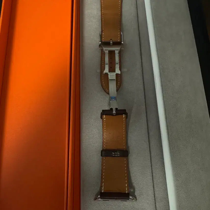 [BUNJANG] Apple Watch Hermès Leather Band Brown / 애플워치 에르메스 디버클 가죽 밴드 브라운
