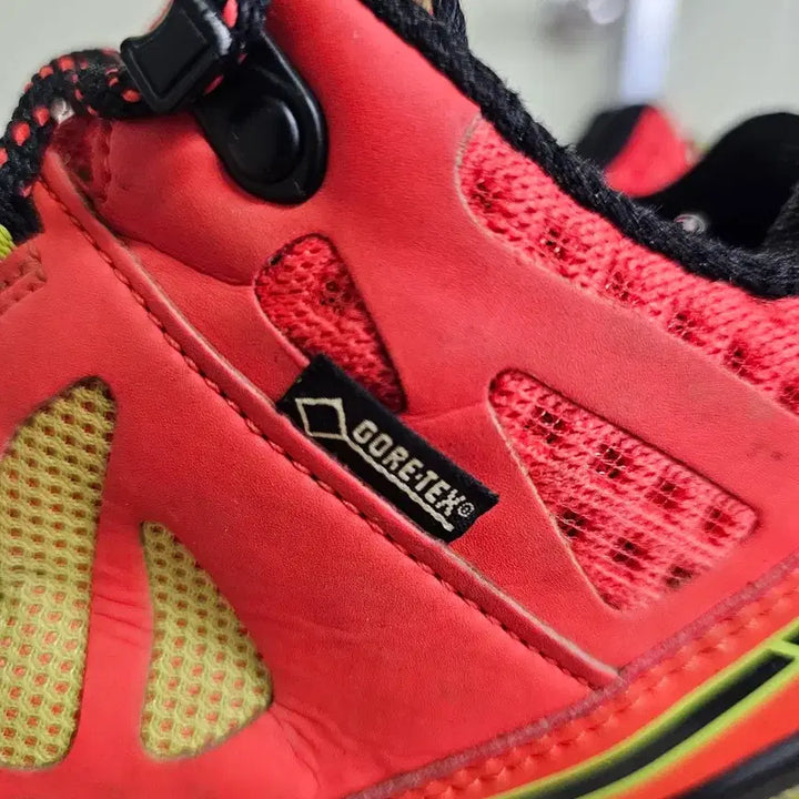 [BUNJANG] Millet Gore-Tex Hiking Boots Orange Women&