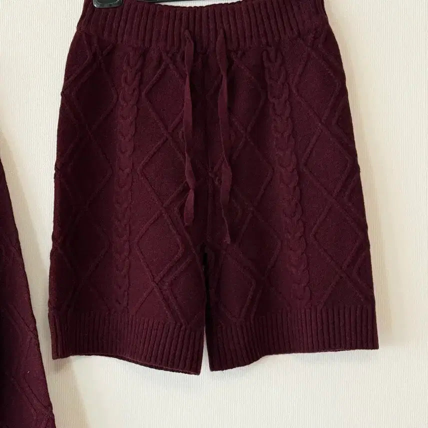 [BUNJANG] Unbranded Knit Shorts Set / 새제품  니트 반바지 셋업