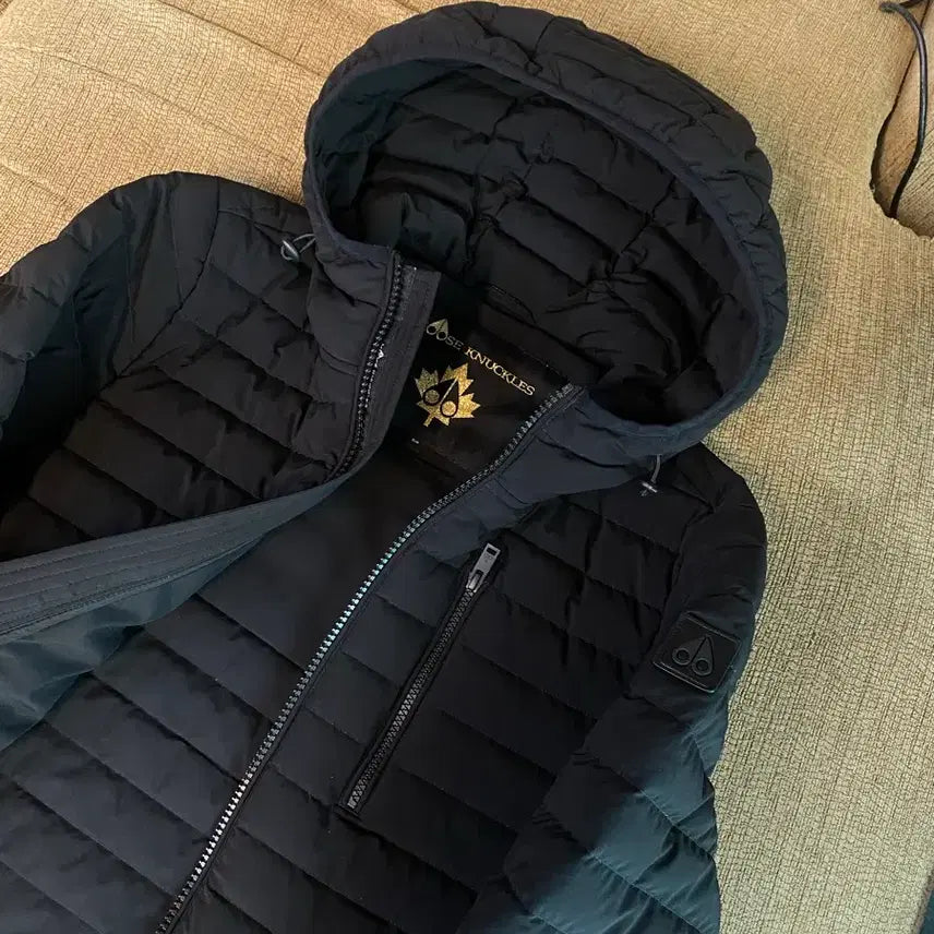 [BUNJANG] Moose Knuckles Full Crest Down Hooded Lightweight Padding Jacket / 무스너클 풀크레스트 다운 후드 경량패딩 ㅡ95사이즈