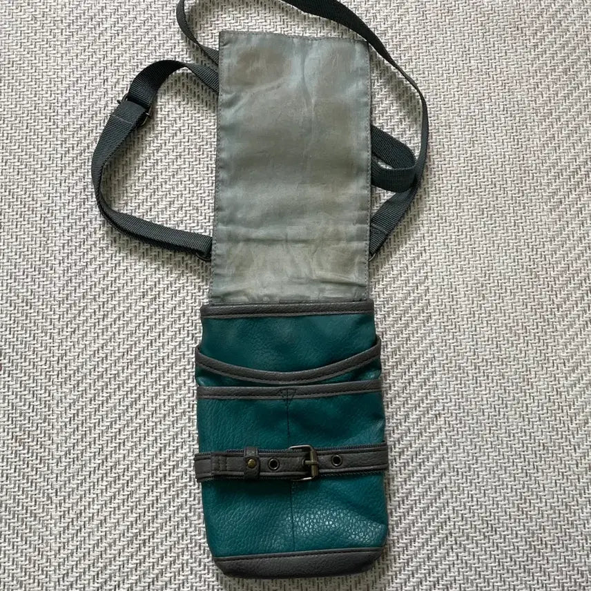 [BUNJANG] Goa Y2K Vintage Leather Mini Utility Bag / 빈티지 카라비너 레더 미니 유틸리티 백 y2k  goa J04085