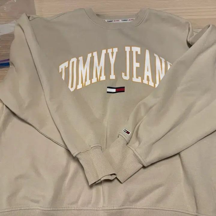[BUNJANG] Tommy Jeans Beige Navy Sweatshirt / 타미진스 맨투맨
