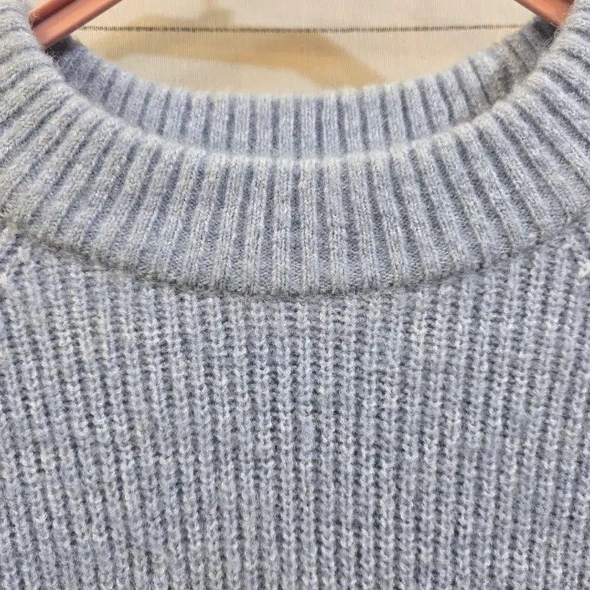 [BUNJANG] Sandro Blue Knit Sweater with Cubic Embellishments / 산드로블루 니트 스웨터 큐빅 장식