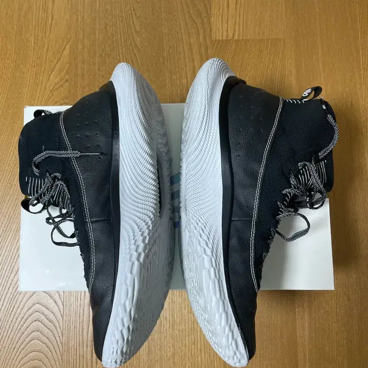 [BUNJANG] Under Armour Curry 4 Floatro Shoes / 언더아머 커리4 플로트로 300