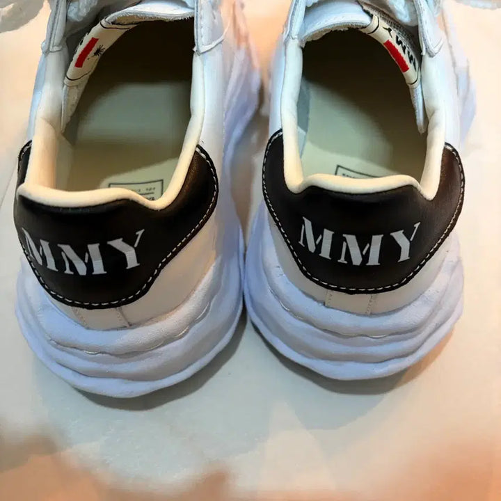 [SOLD OUT] 미하라 야스로 블레이키 레더 화이트 스니커즈 새상품 37사이즈