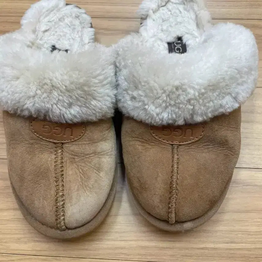 [BUNJANG] UGG Brown Slippers 240 / UGG 어그 브라운 슬리퍼 240