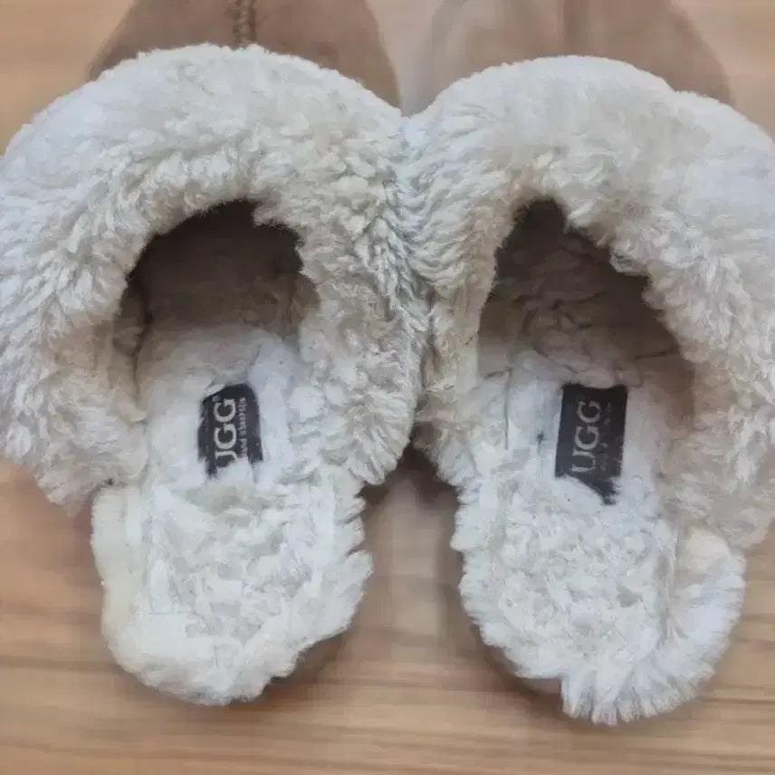 [BUNJANG] UGG Brown Slippers 240 / UGG 어그 브라운 슬리퍼 240