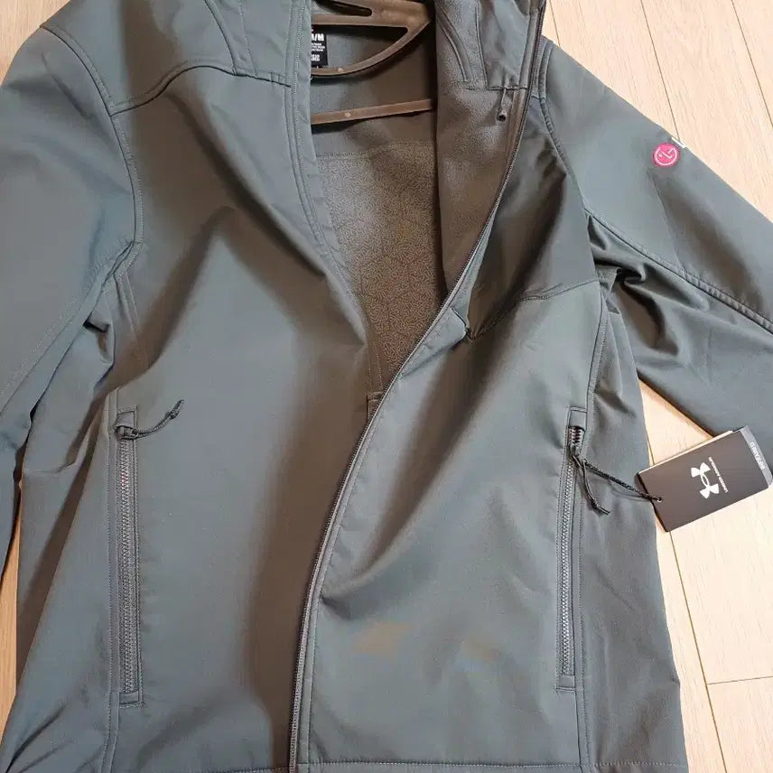 [BUNJANG] Under Armour Softshell Jacket Gray / 언더아머 후드 소프트쉘 자켓 그레이