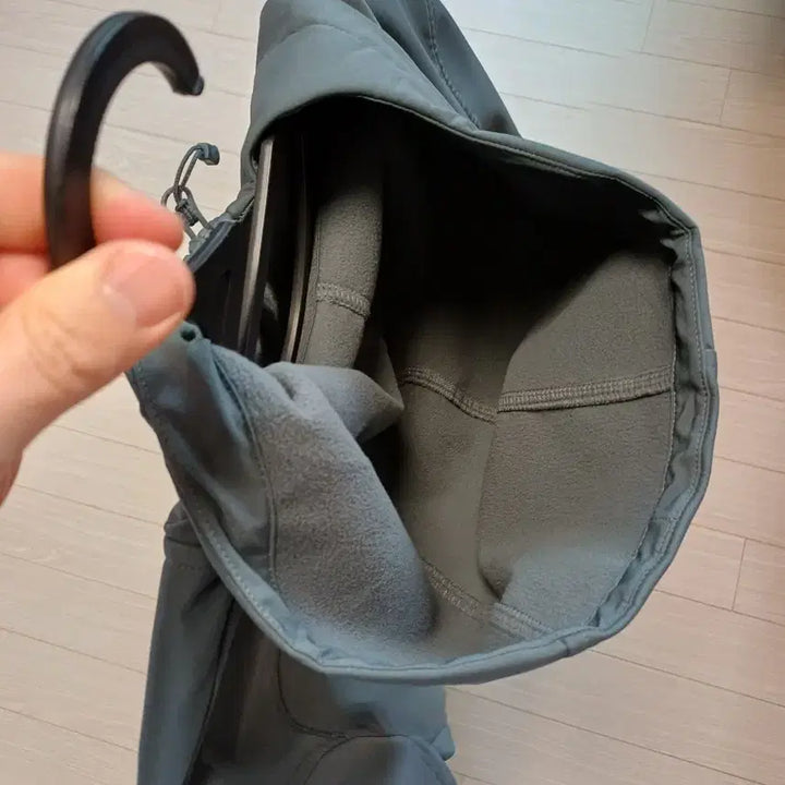 [BUNJANG] Under Armour Softshell Jacket Gray / 언더아머 후드 소프트쉘 자켓 그레이