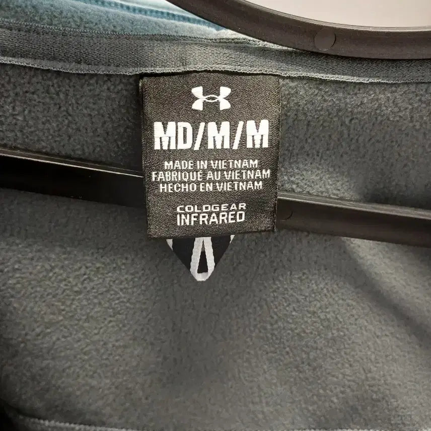 [BUNJANG] Under Armour Softshell Jacket Gray / 언더아머 후드 소프트쉘 자켓 그레이