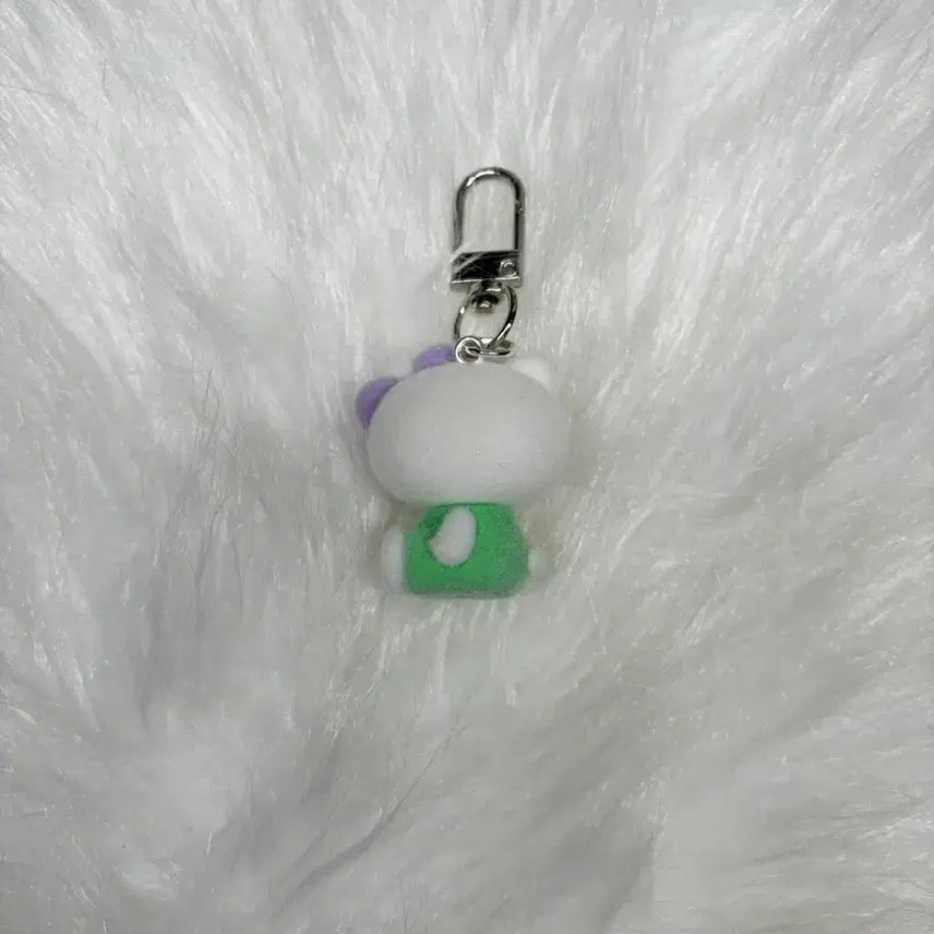 [BUNJANG] Kitty Green Flocking Figure Keyring / 키티 연두 후로킹 털 파규어 키링