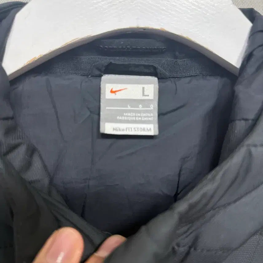 [BUNJANG] Nike FIT Black Hooded Padded Jumper / 나이키 블랙 패딩 점퍼 후드 NikeFIT L