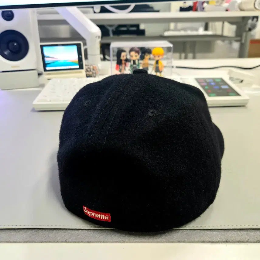 [BUNJANG] Supreme Ebbets Field S Logo Fitted 6-Panel Cap Black 23SS / 슈프림 이벳 S 로고 피티드 6-패널 캡 블랙 23SS
