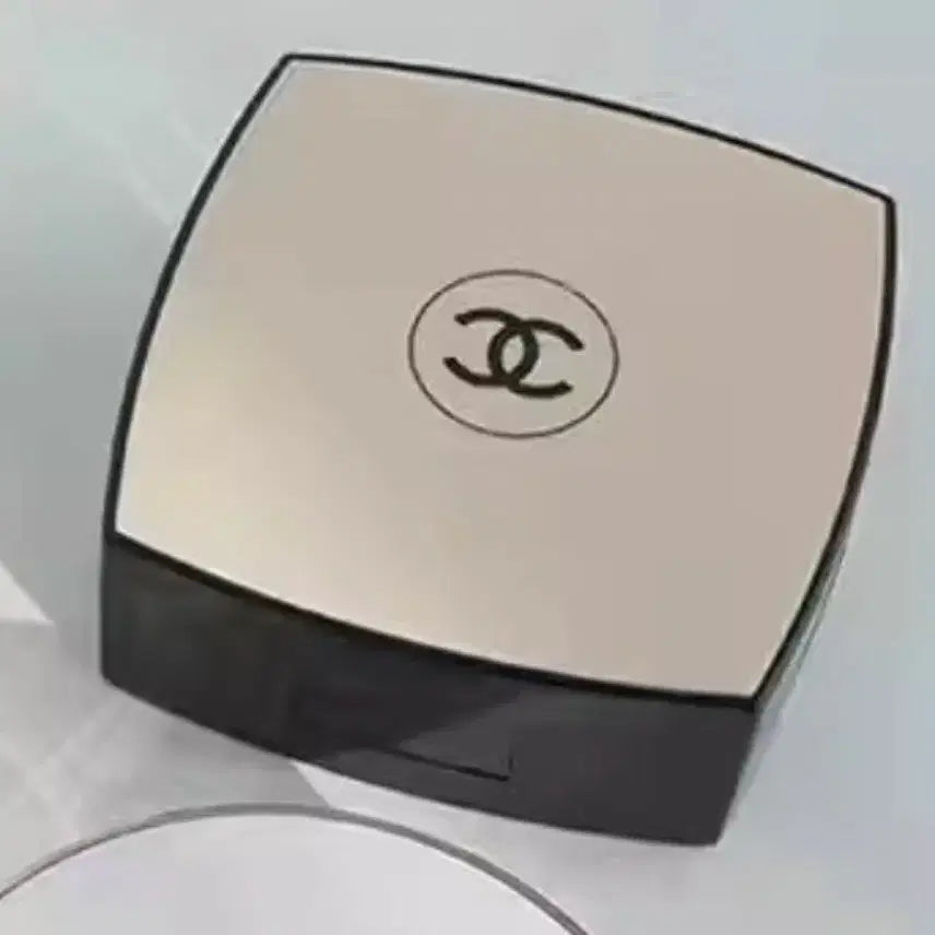 [BUNJANG] Chanel Les Beiges Pact Case (15g) / 샤넬 레베쥬 팩트 케이스 (15g) 미사용 새제품