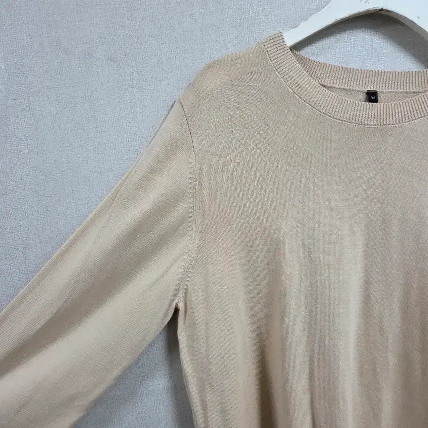 [BUNJANG] GEORGESRECH Women's Round Neck Knit Sweater / GEORGESRECH 여성 라운드넥 니트 95