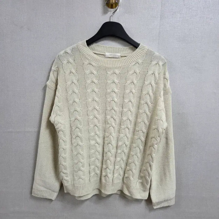 [BUNJANG] Generic Cable Knit Round Neck Sweater / 여성 꽈베기 케이블 라운드넥 니트 F