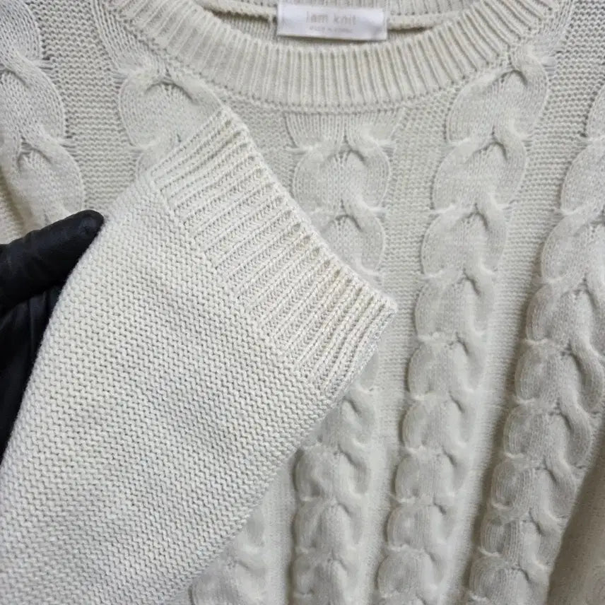 [BUNJANG] Generic Cable Knit Round Neck Sweater / 여성 꽈베기 케이블 라운드넥 니트 F
