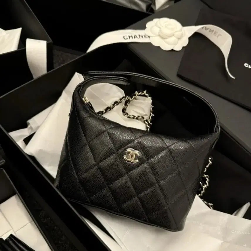 [BUNJANG] Chanel AP4386 Mini Hobo Bag Black Caviar / 26년도  새상품 샤넬 ap4386 공방크루즈 미니호보 블랙 캐비어