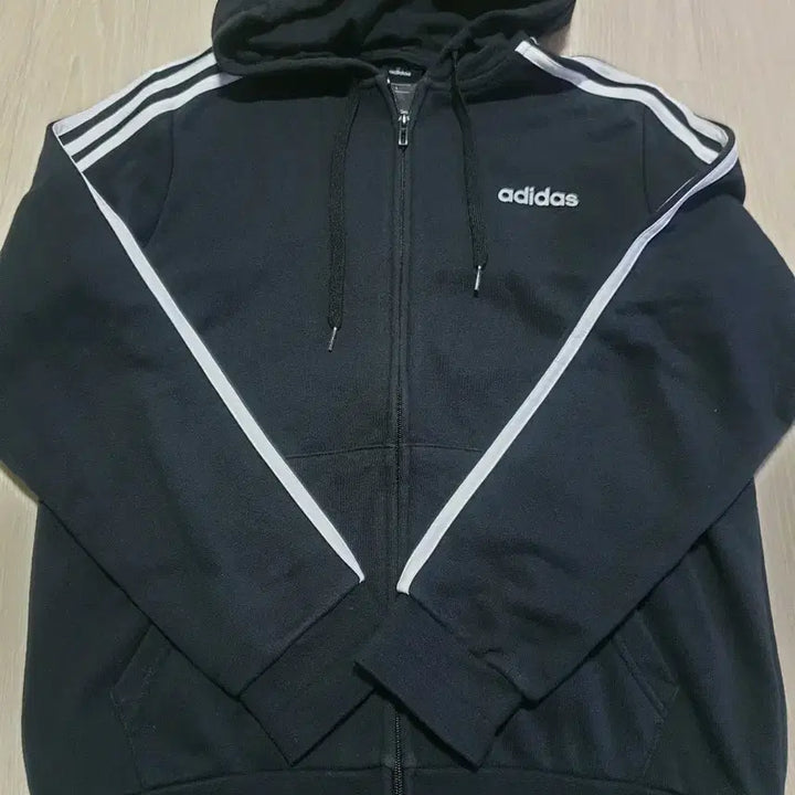 [BUNJANG] Adidas Black Three-Stripe Hoodie Zip-up / 아디다스 삼선 검정색 후드집업