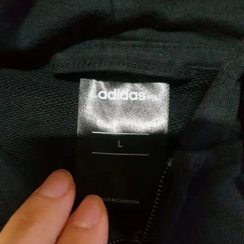 [BUNJANG] Adidas Black Three-Stripe Hoodie Zip-up / 아디다스 삼선 검정색 후드집업