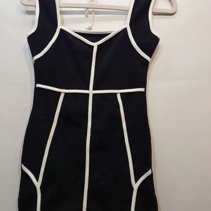 [BUNJANG] Black and White Slim Fit Dress / 블랙 화이트 배색 슬림핏 원피스80사이즈 봄가을   62200