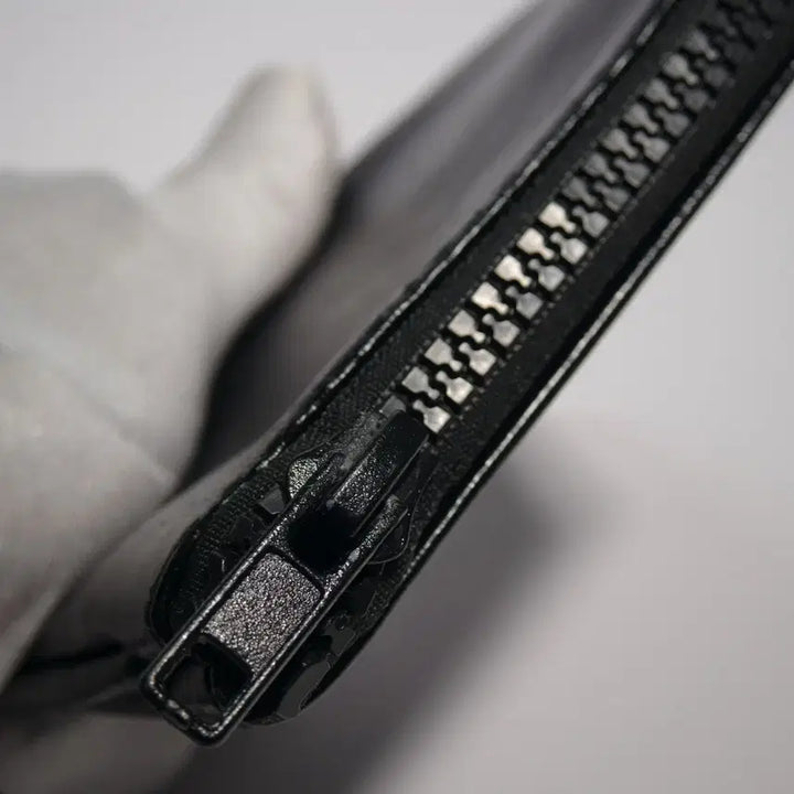 [BUNJANG] MSCHF Black Zipper Coin Purse / MSCHF 미스치프 블랙 지퍼 동전지갑