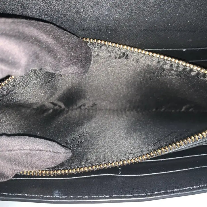 [BUNJANG] Burberry Vintage Check Chain Strap Leather Wallet / 267000700 버버리 빈티지 체크 체인 스트랩 가죽지갑