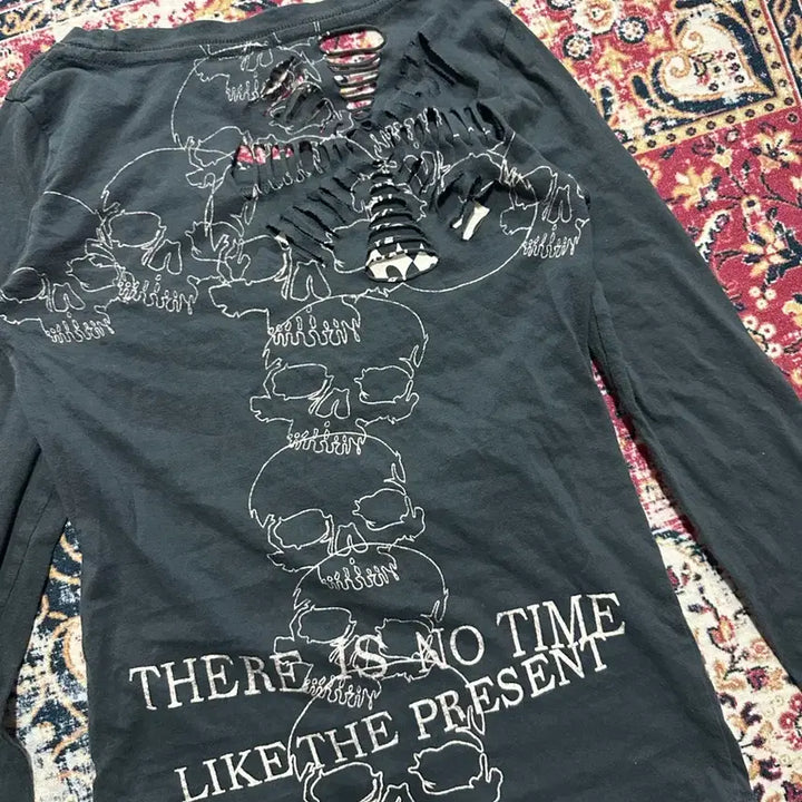 [BUNJANG] Punk Skull Slit Top / 갸루 펑크 스컬 트임 딱붙탑