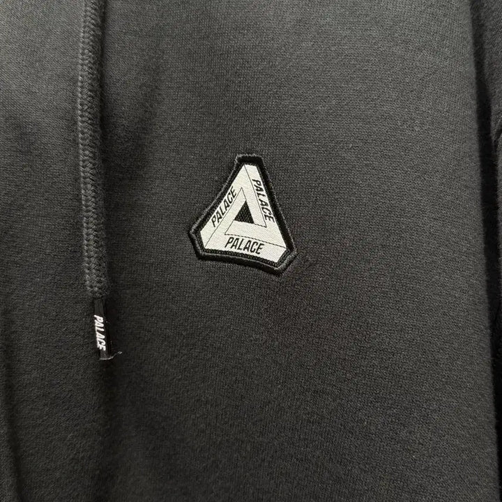 [BUNJANG] Palace Hooded Zip-up Black L / 팔라스 후드집업 블랙 L