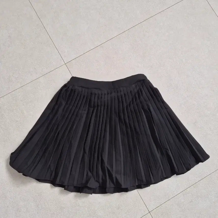[BUNJANG] Black Pleated Mini Skirt / 블랙 플리츠 미니스커트 뒤밴딩