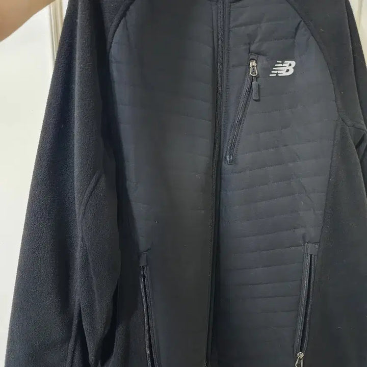 [BUNJANG] New Balance Black Fleece Jacket S / 뉴발란스 검정색 기모 자켓 s